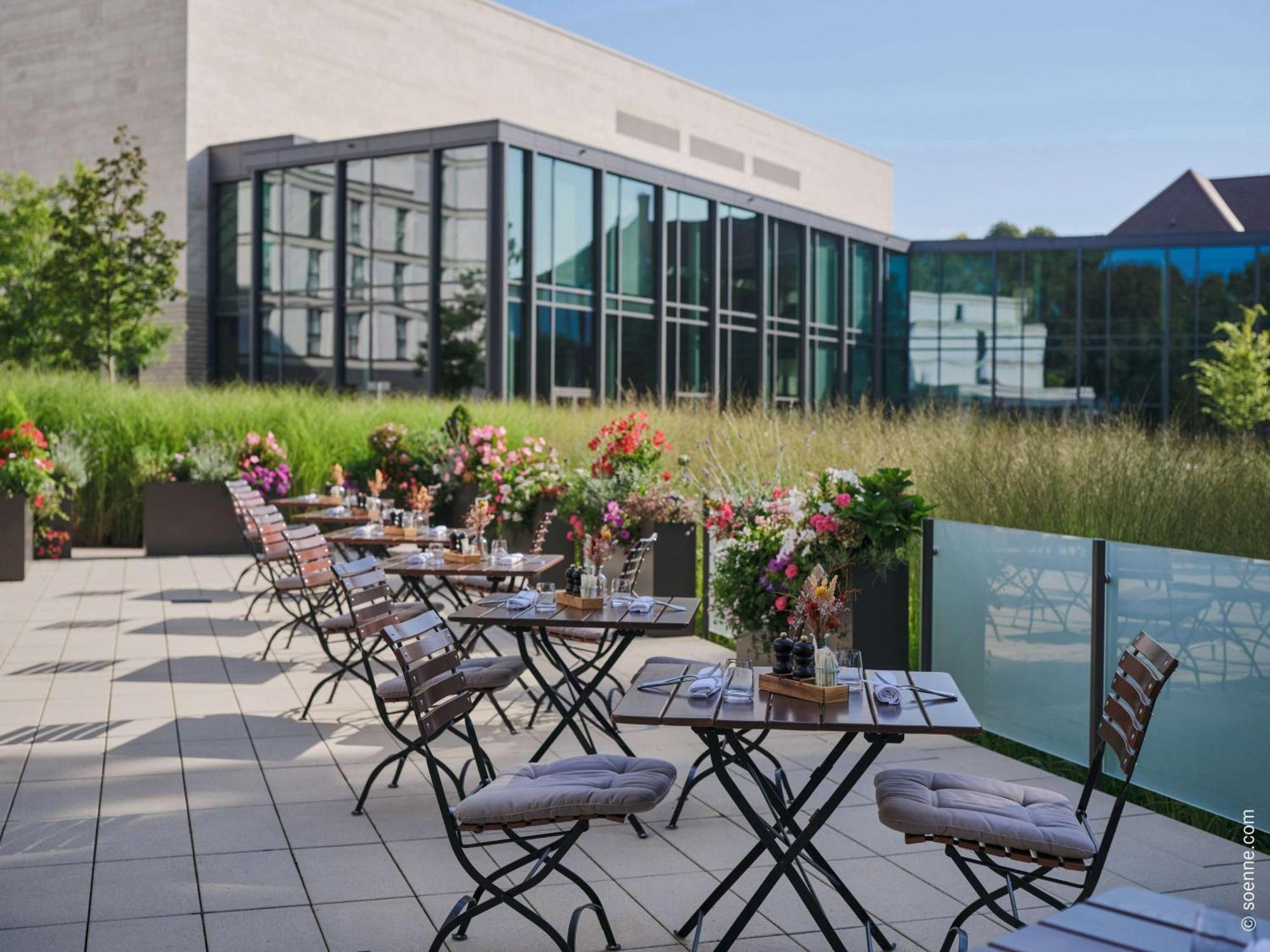 Dorint Parkhotel Frankfurt / Bad Vilbel Buitenkant foto